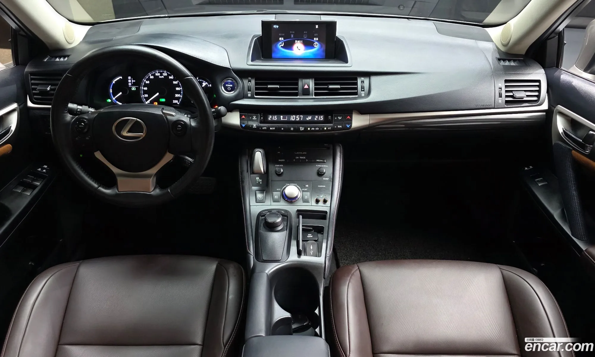 Lexus CT200h 2018 JTHKD5BH1J2328027 — 19