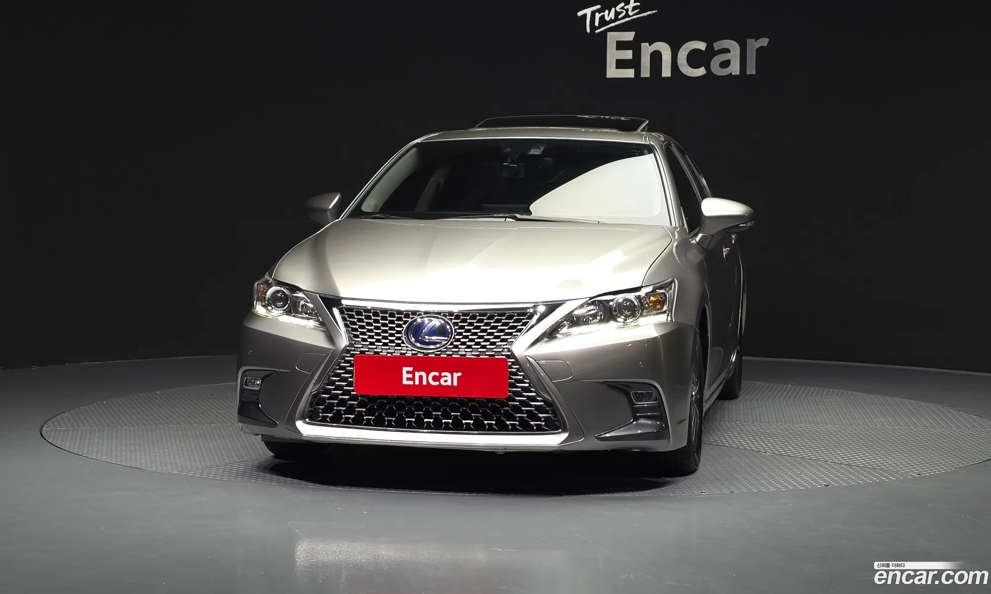 Lexus CT200h 2018 JTHKD5BH1J2328027 — 18
