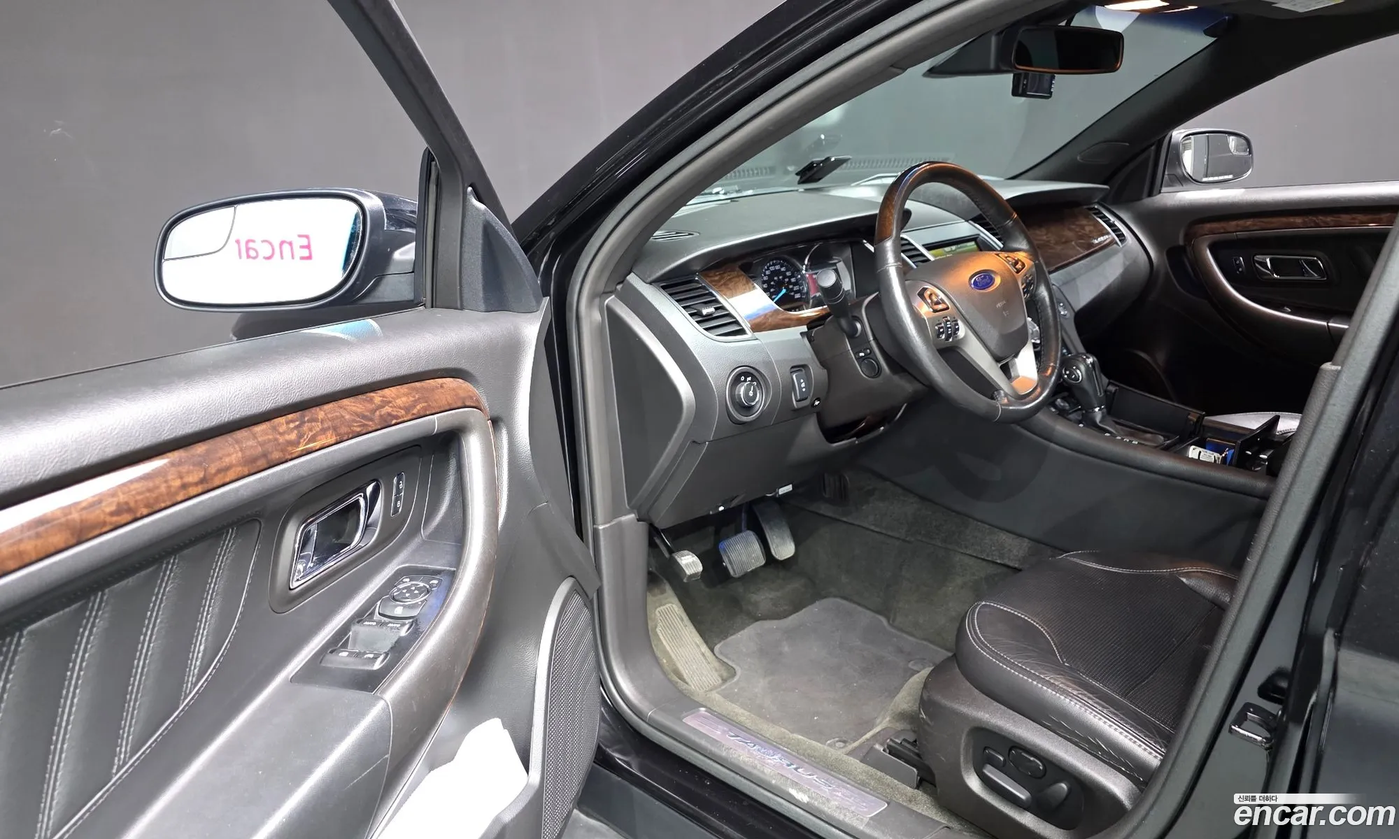 Ford Taurus 2015 1FAHP2F92FG186386 — 11