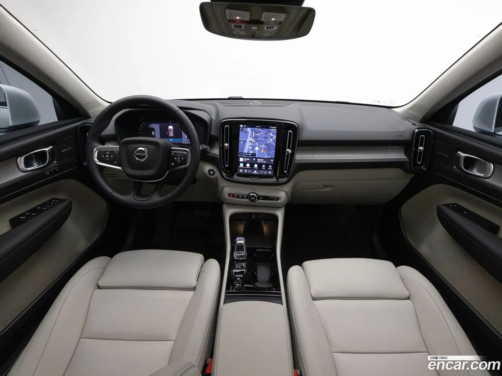 Volvo XC40 2025 — 10