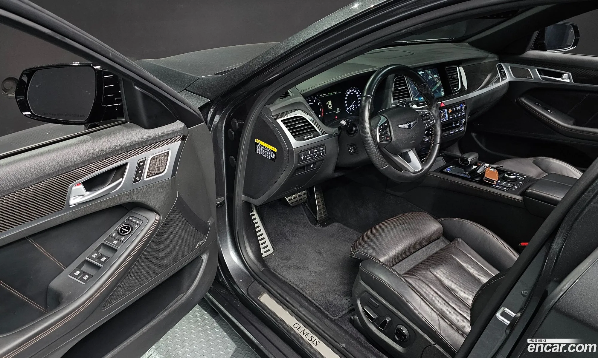 Genesis G80 2017 — 16