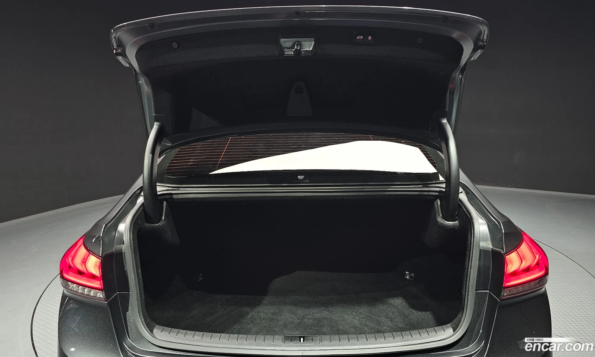 Genesis G80 2017 — 22