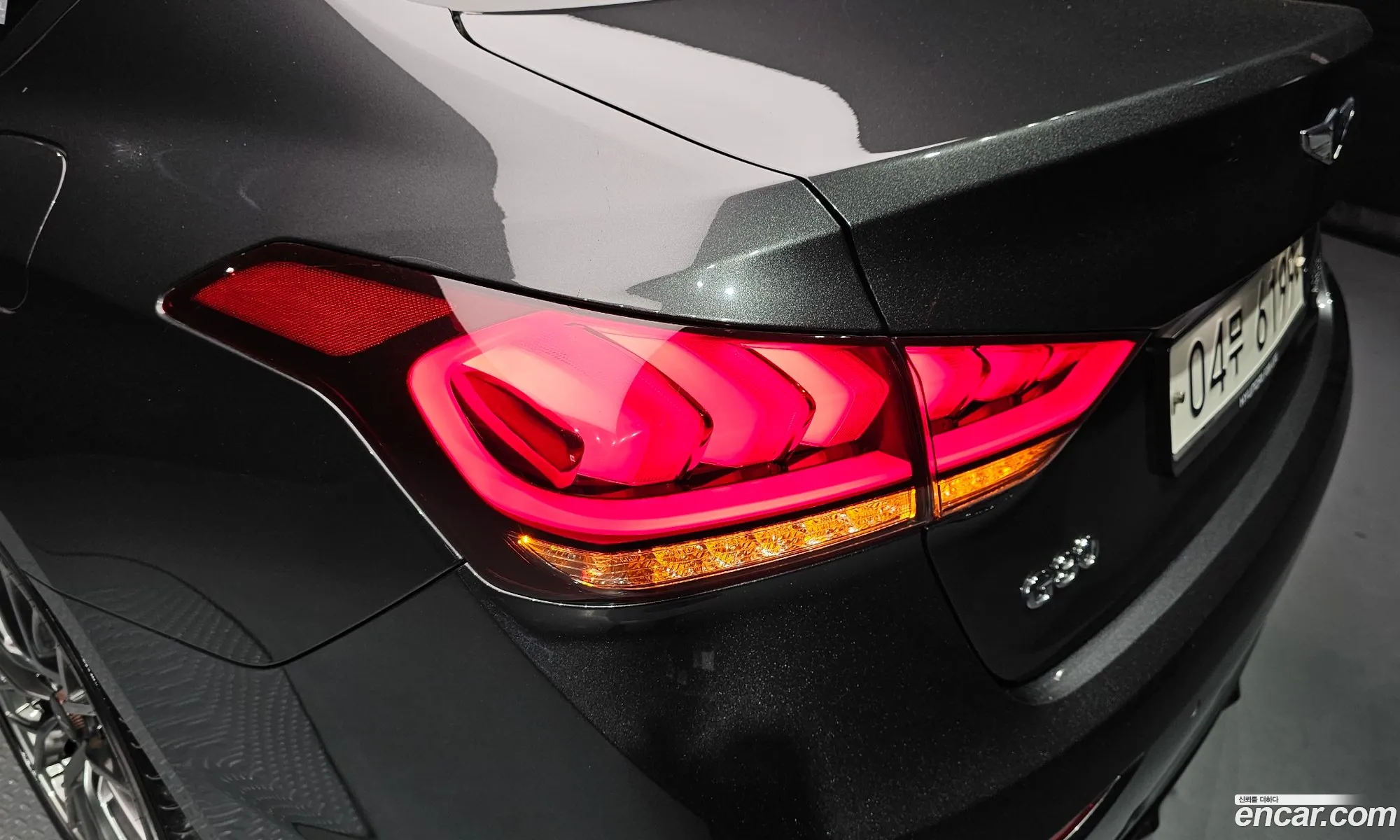 Genesis G80 2017 — 17