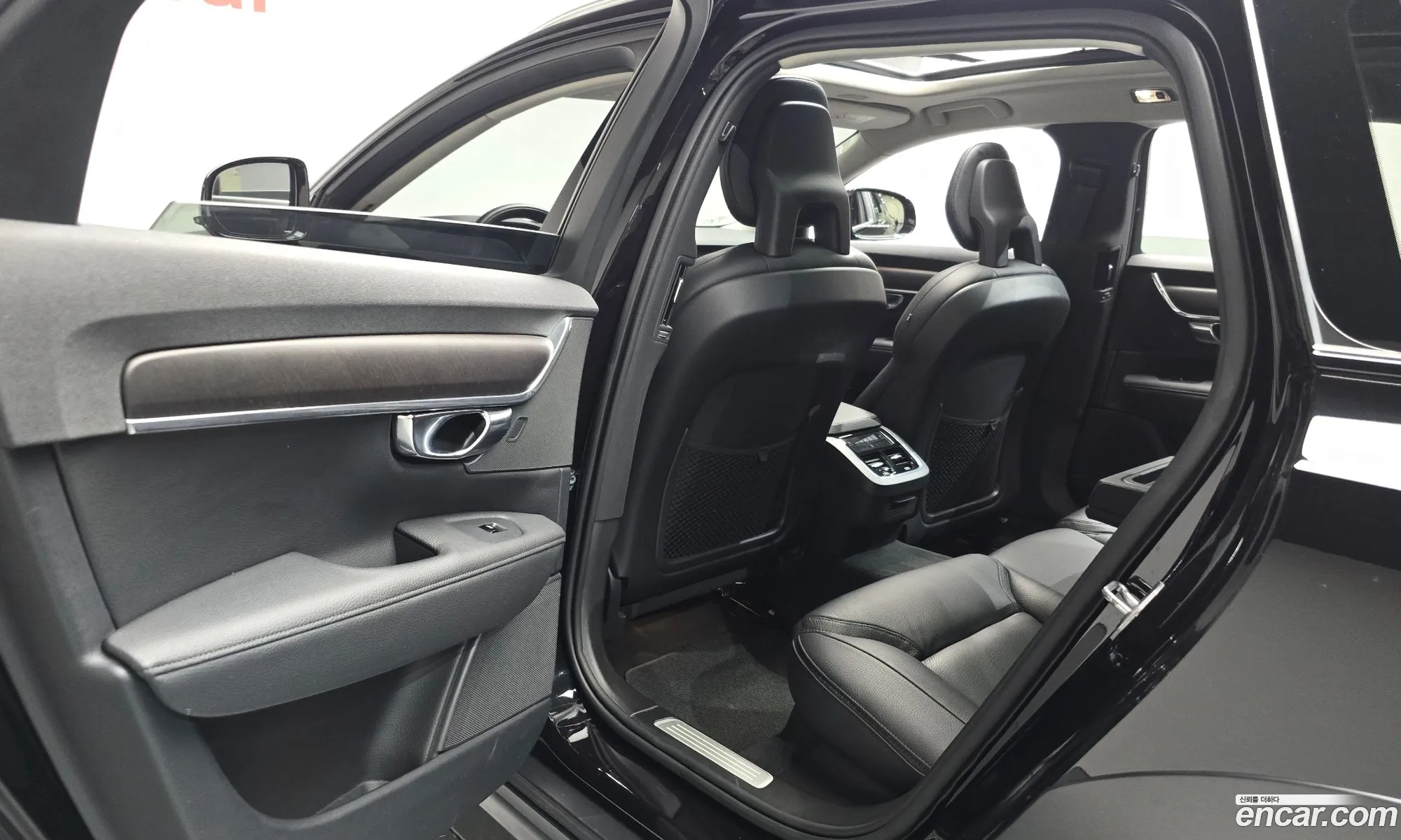Volvo V90 Cross Country 2018 — 16