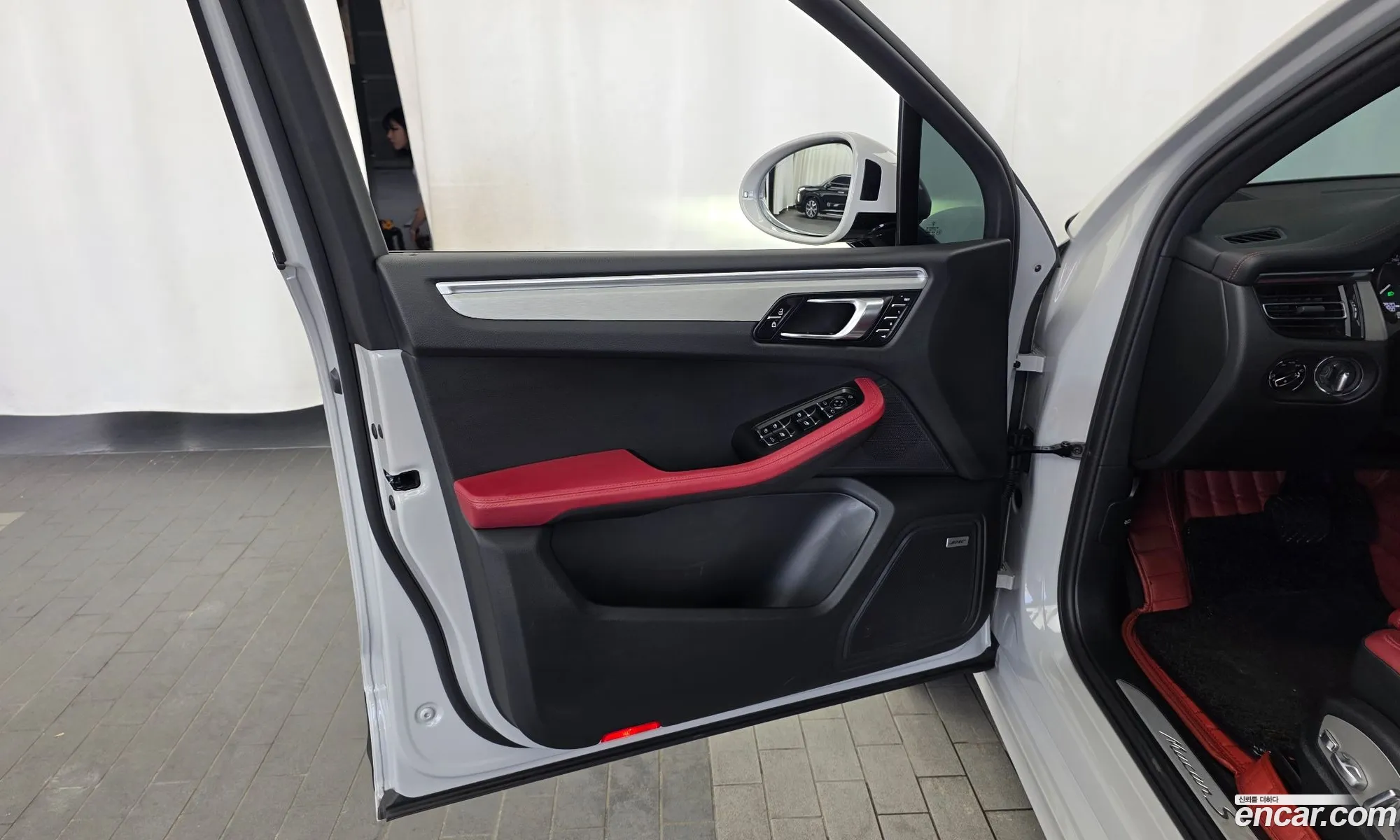 Porsche Macan 2023 WP1AG2954PLB52364 — 2
