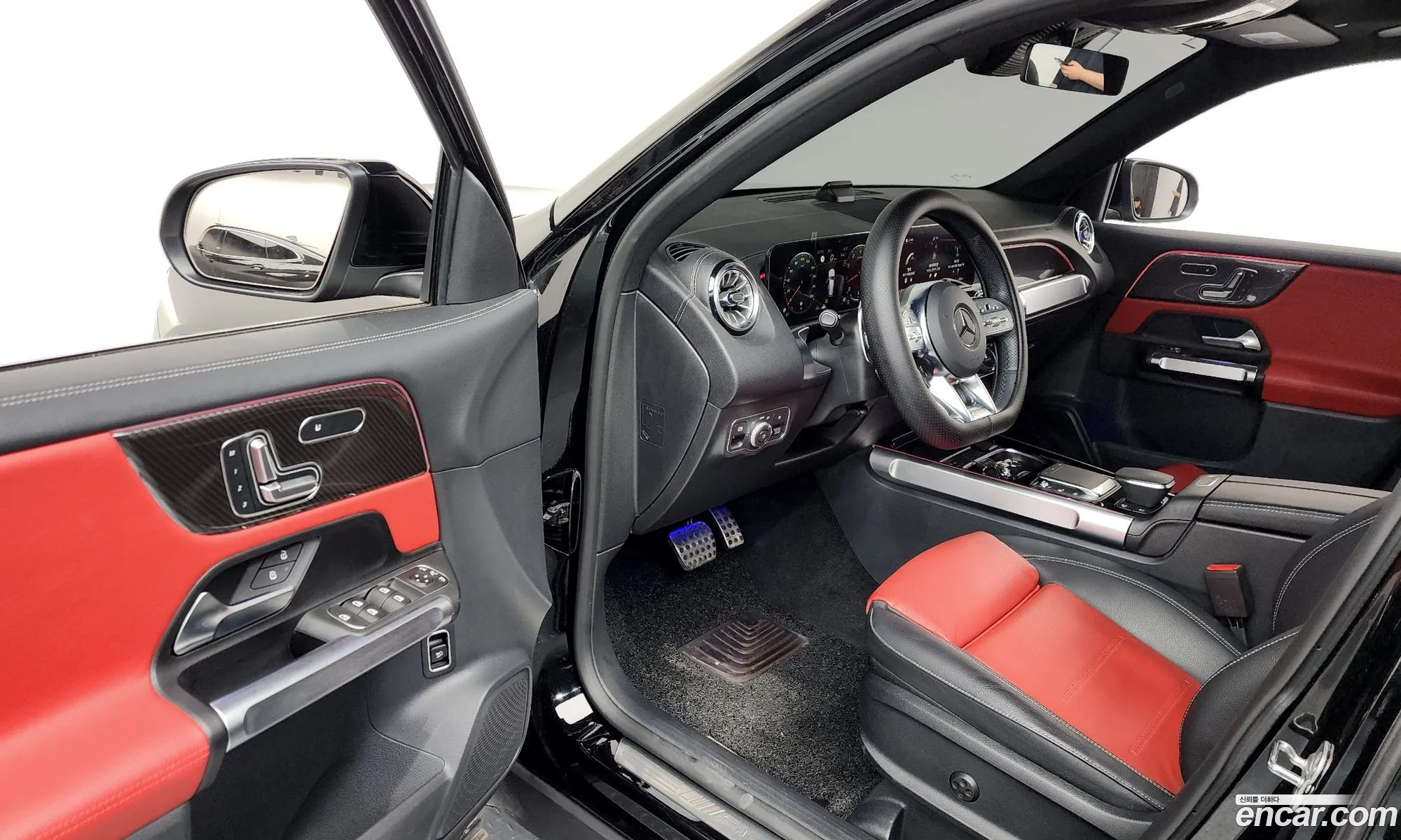 Mercedes-Benz GLB-Class X247 2023 — 33