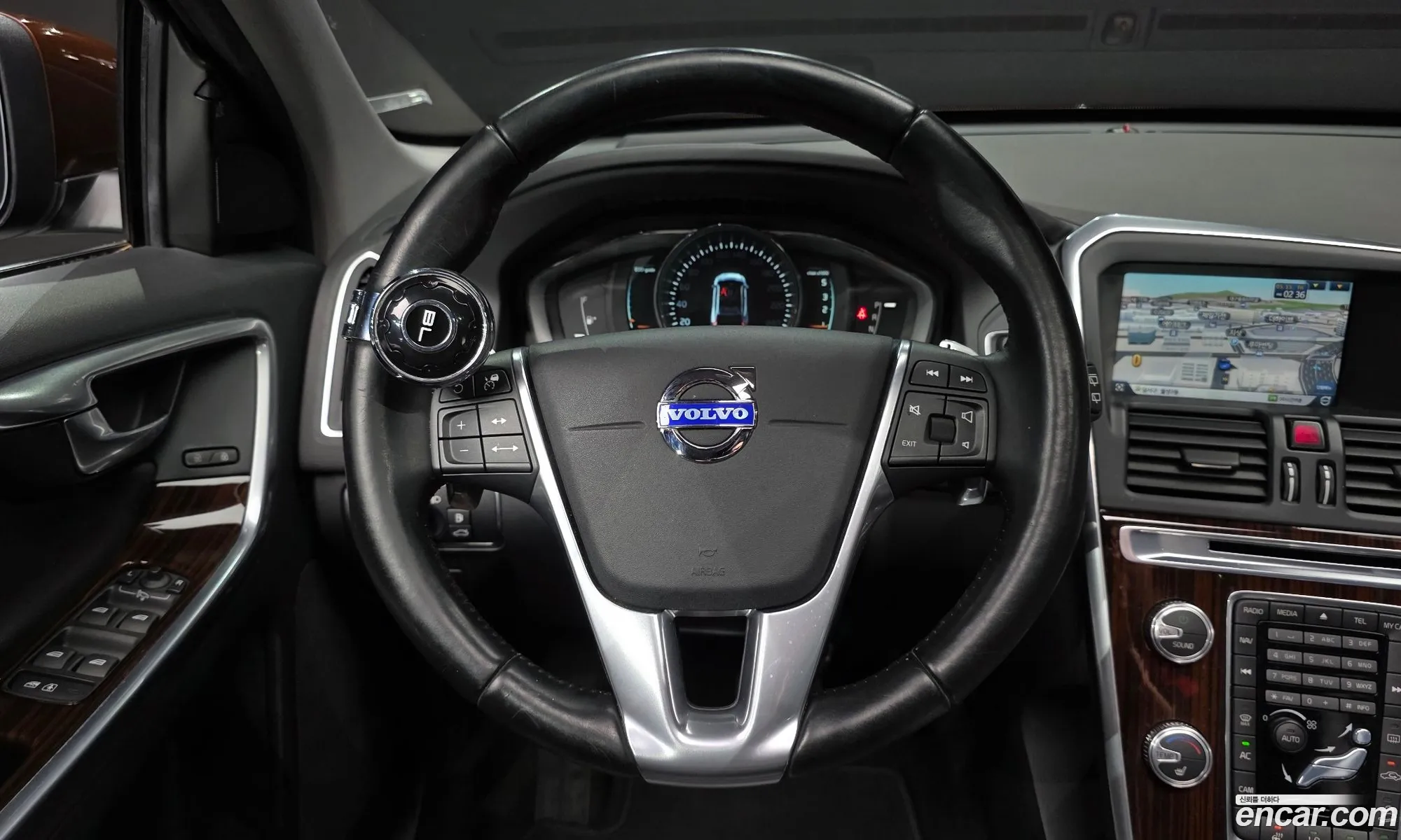 Volvo XC60 2015 — 8