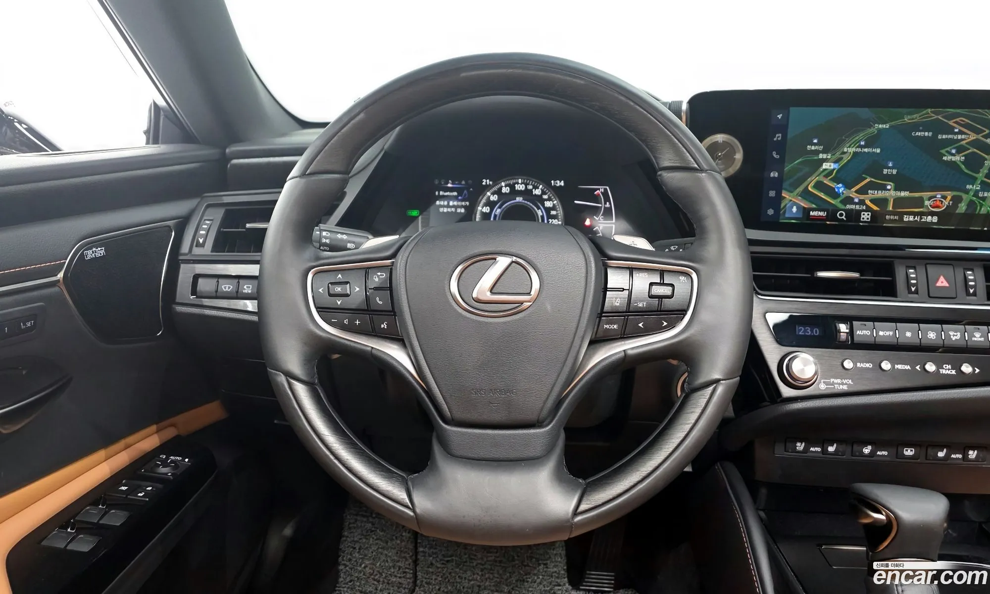 Lexus ES300h 7th Gen 2023 JTHBA1C13P2017954 — 5