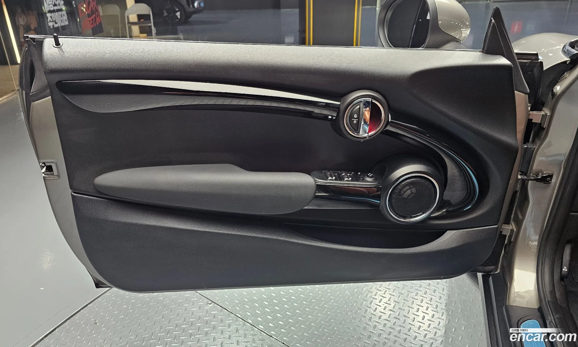 Mini Cooper S Convertible 2019 WMWWG9102K3A89760 — 5