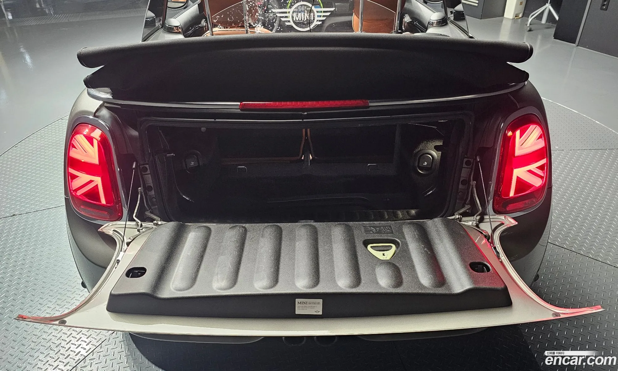 Mini Cooper S Convertible 2019 WMWWG9102K3A89760 — 11