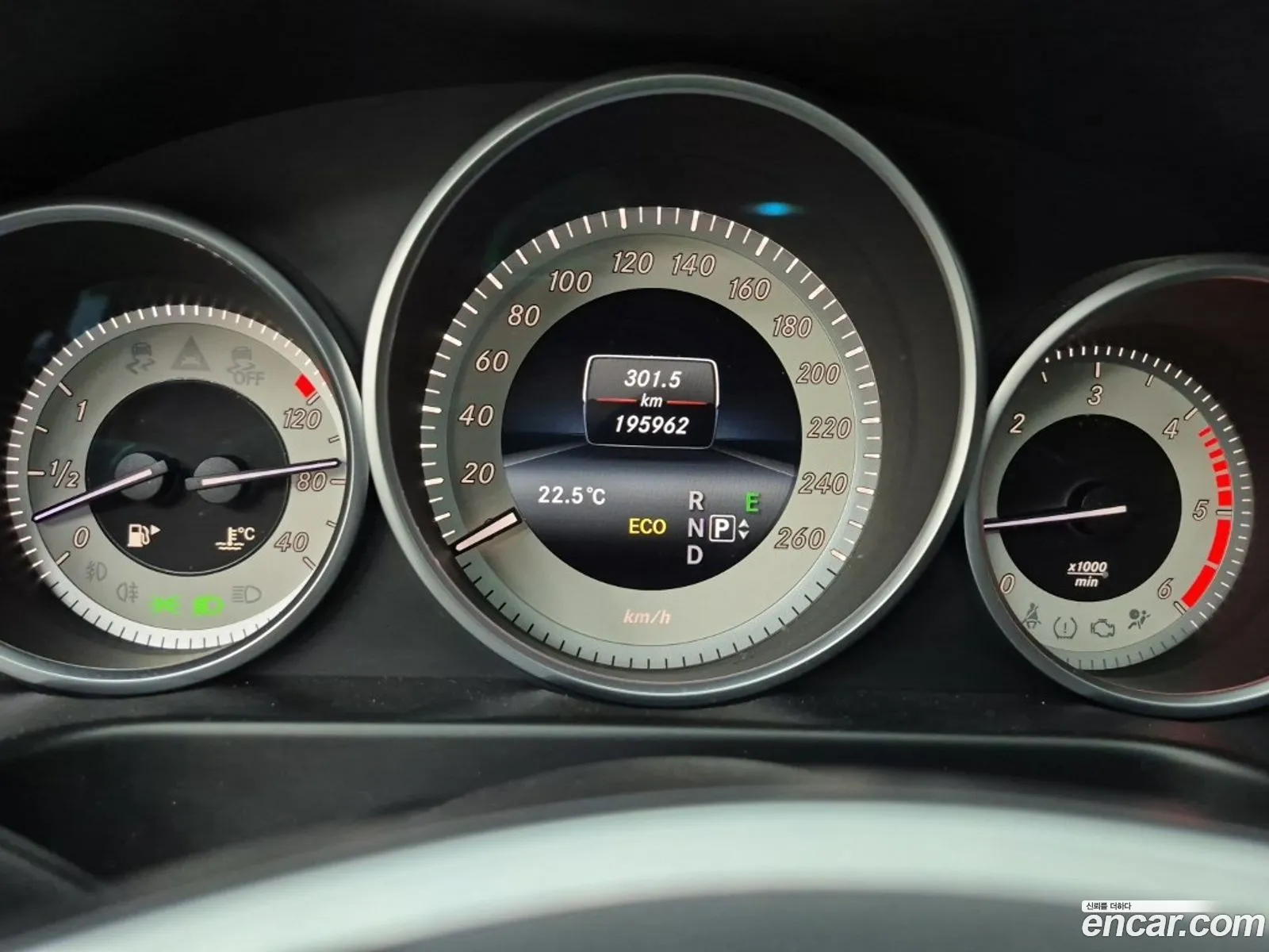 Mercedes-Benz E-Class W212 2015 — 3