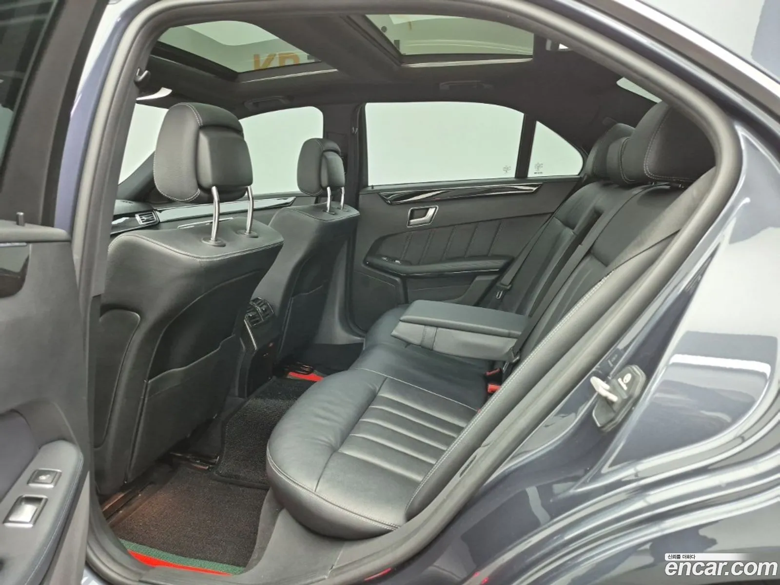 Mercedes-Benz E-Class W212 2015 — 11