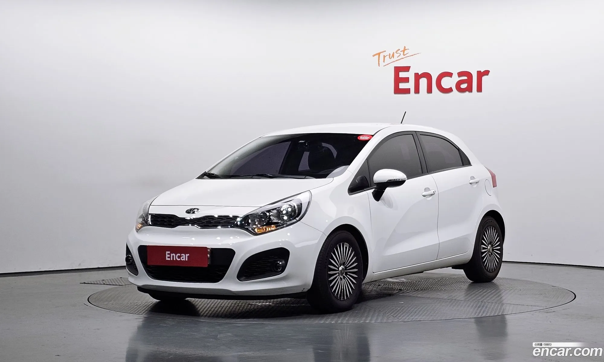 Kia Pride 2014 — 10