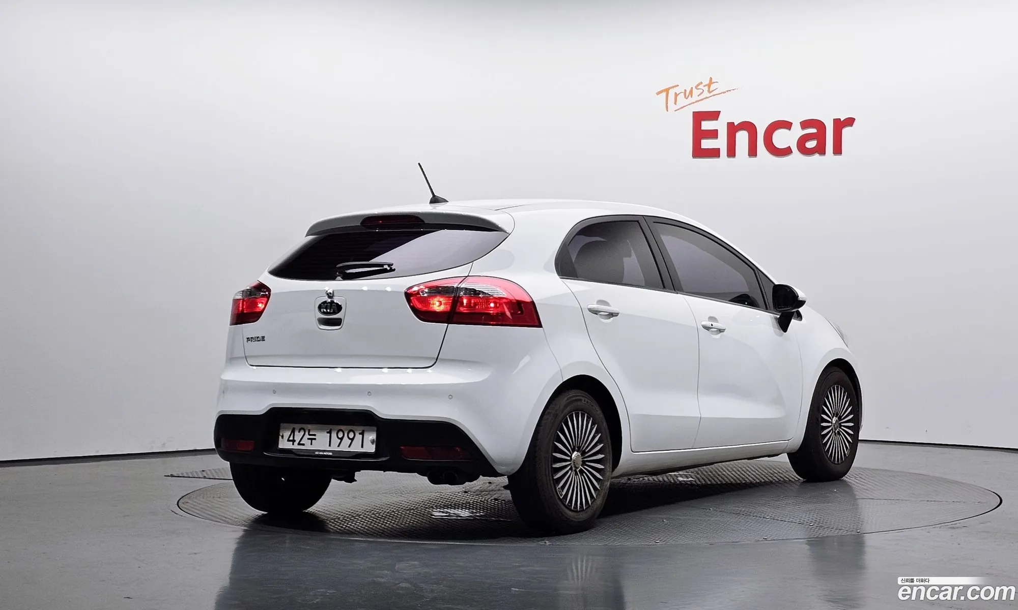 Kia Pride 2014 — 12