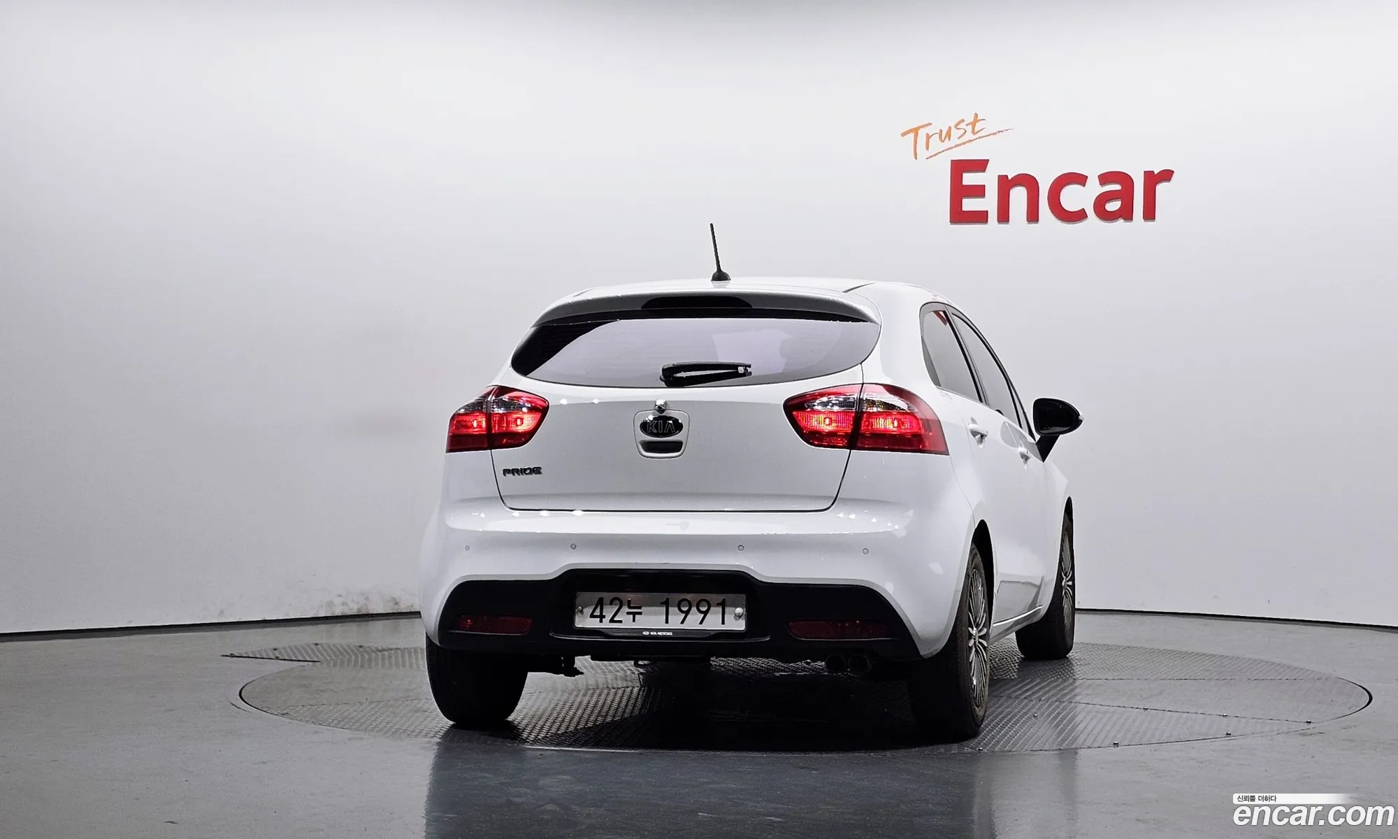 Kia Pride 2014 — 17
