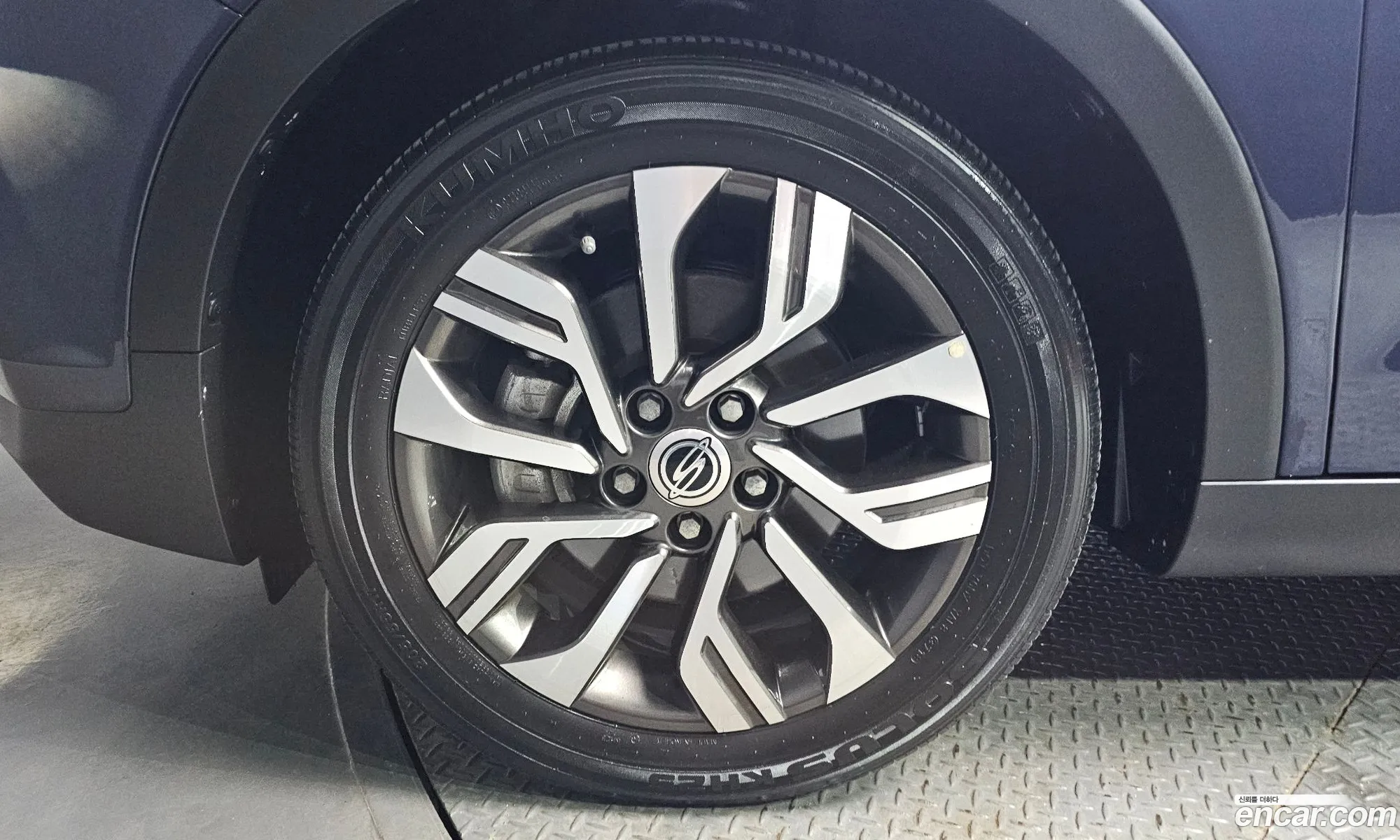 KG Mobility (SsangYong) Tivoli Armour 2018 — 21
