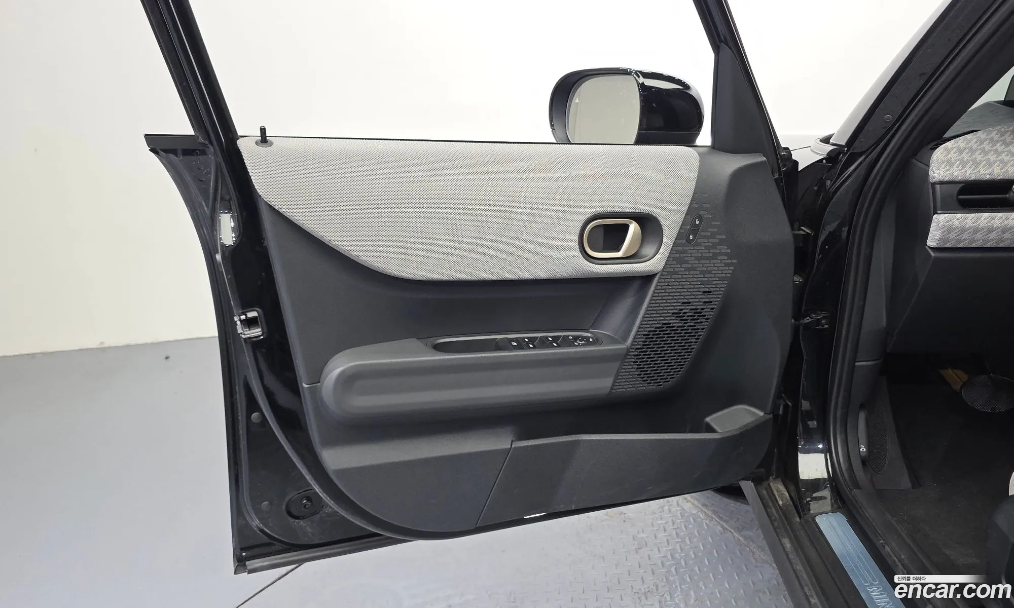 Mini Cooper S 2024 WMW51GD06S2W25836 — 18