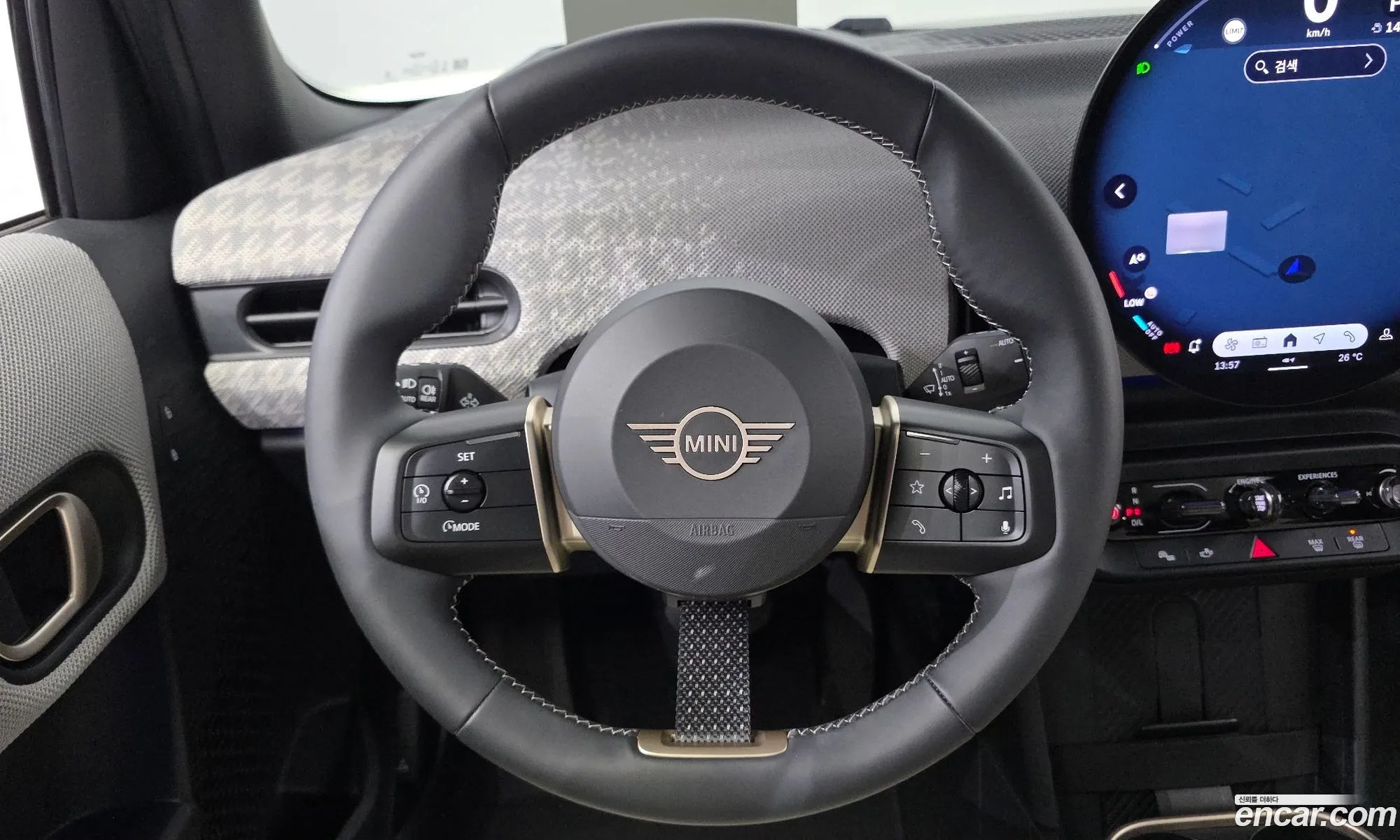 Mini Cooper S 2024 WMW51GD06S2W25836 — 12