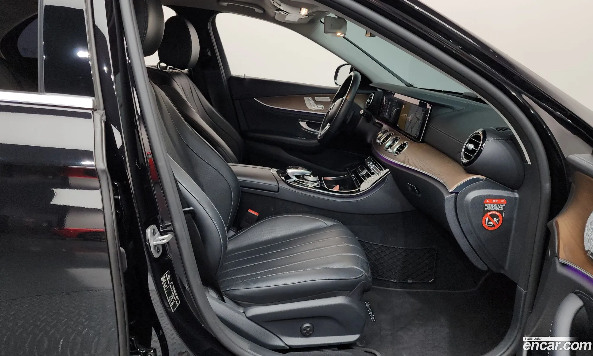 Mercedes-Benz E-Class W213 2018 — 12