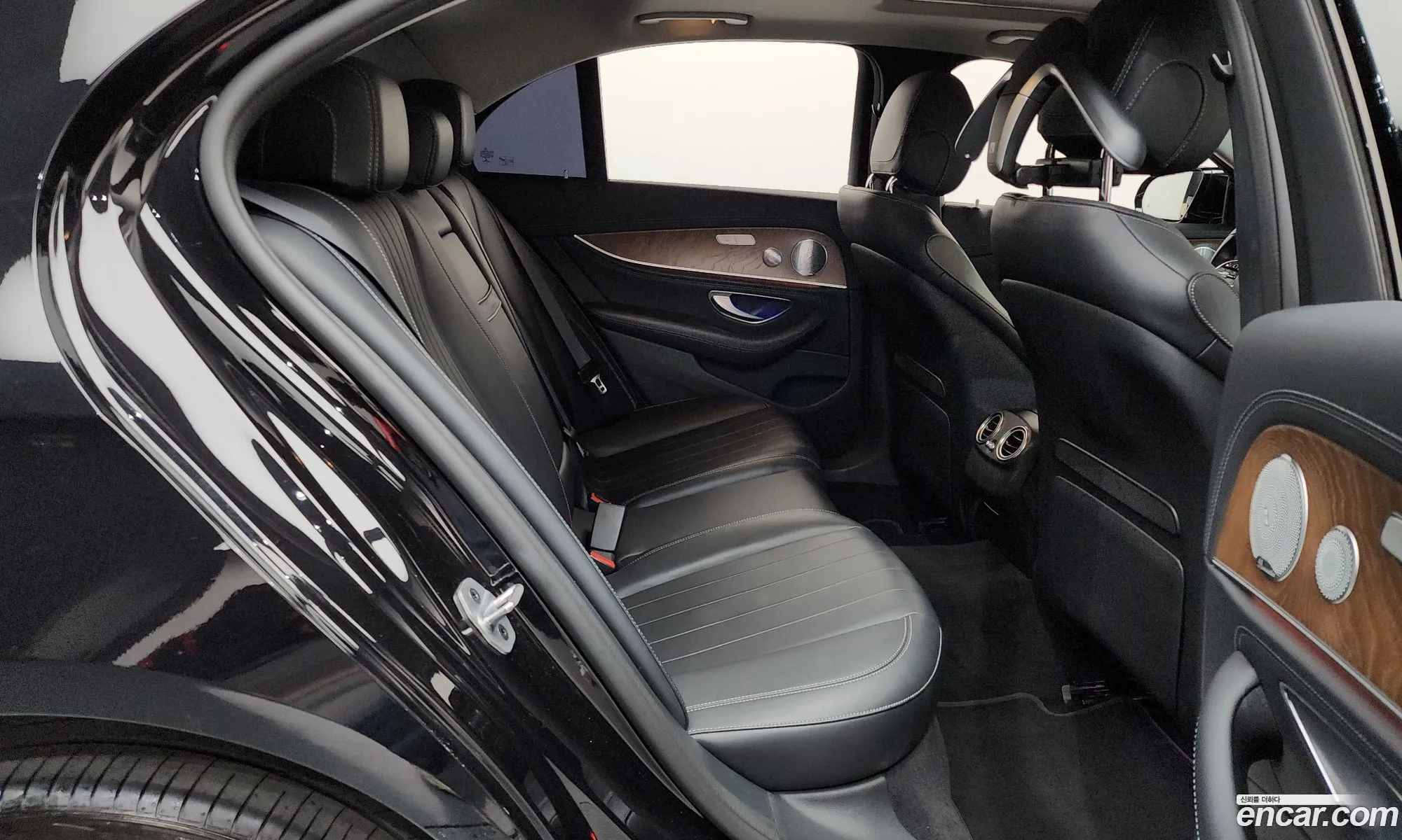 Mercedes-Benz E-Class W213 2018 — 11