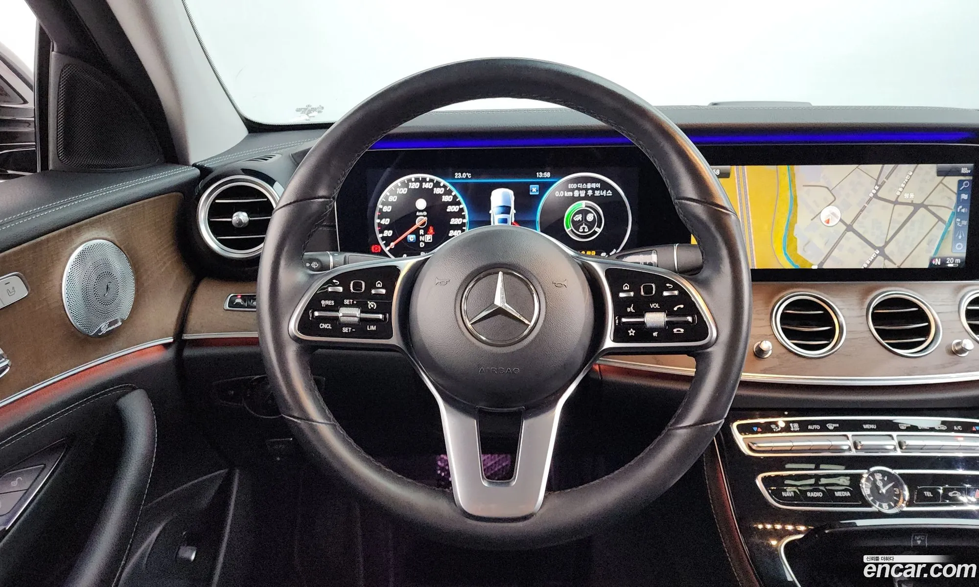 Mercedes-Benz E-Class W213 2018 — 17