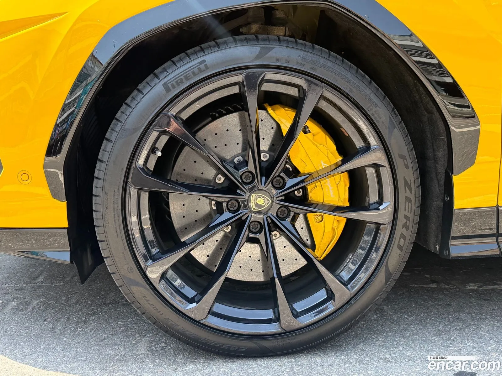 Lamborghini Urus 2019 — 5