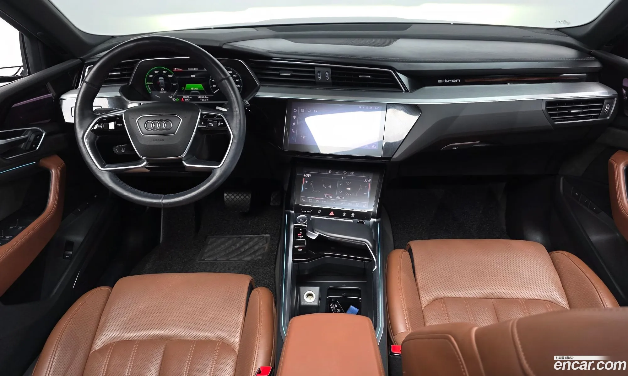 Audi e-tron 2020 WAUZZZGE6LB039880 — 2