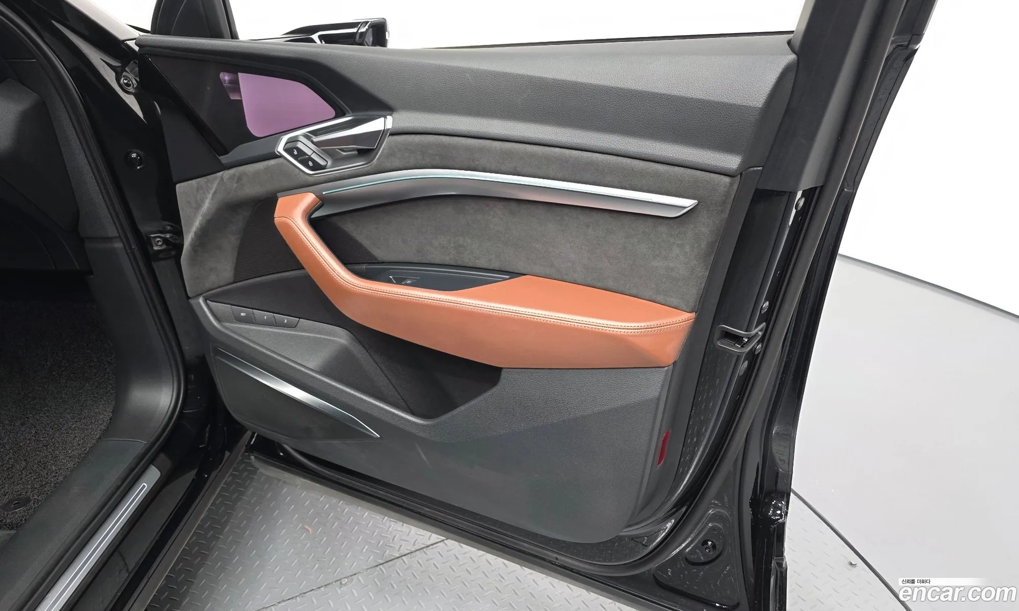 Audi e-tron 2020 WAUZZZGE6LB039880 — 33