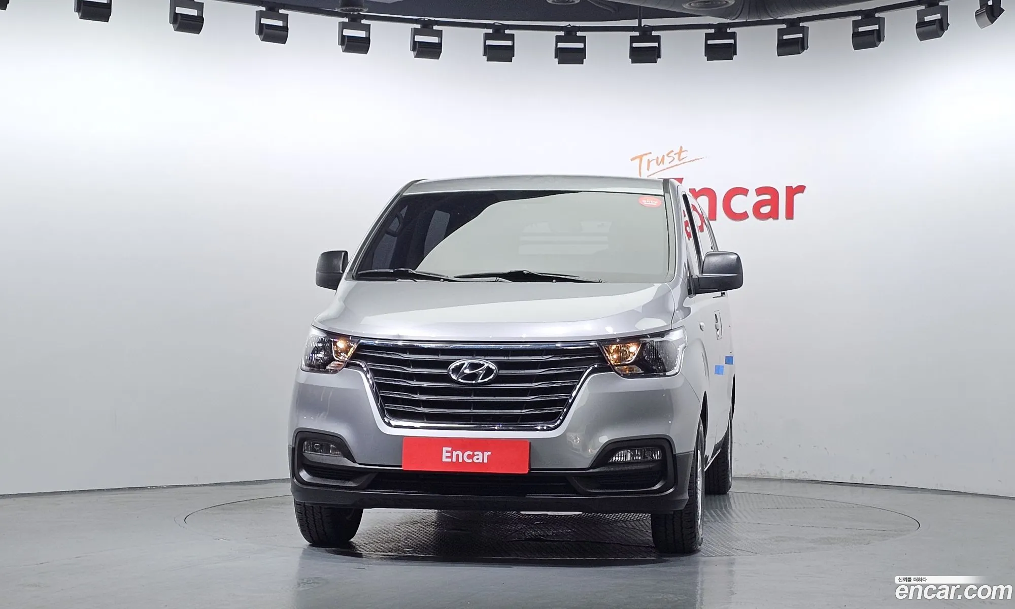 Hyundai Grand Starex 2021 — 3