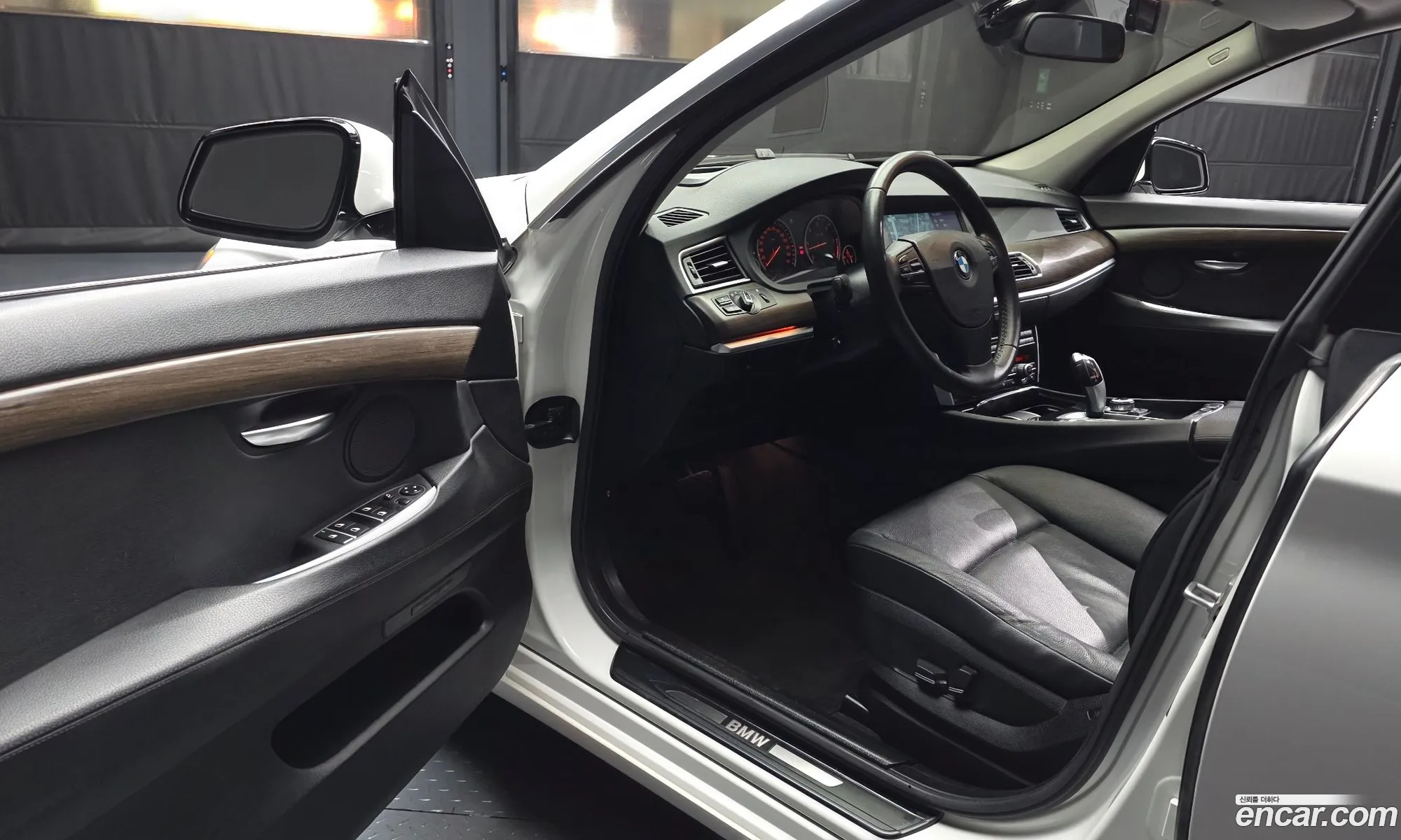 BMW 5 Series GT 2012 WBASN6109CC910404 — 3