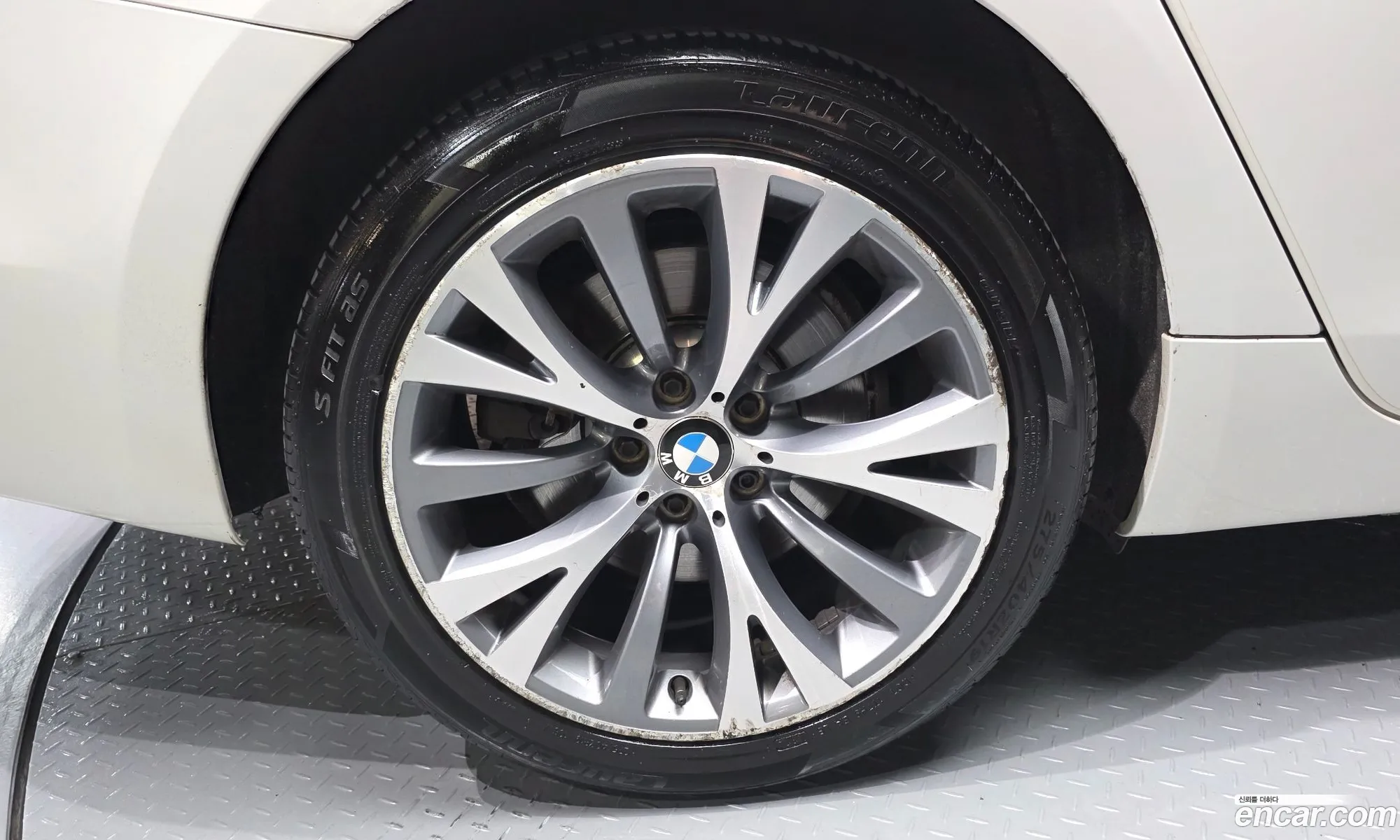 BMW 5 Series GT 2012 WBASN6109CC910404 — 16