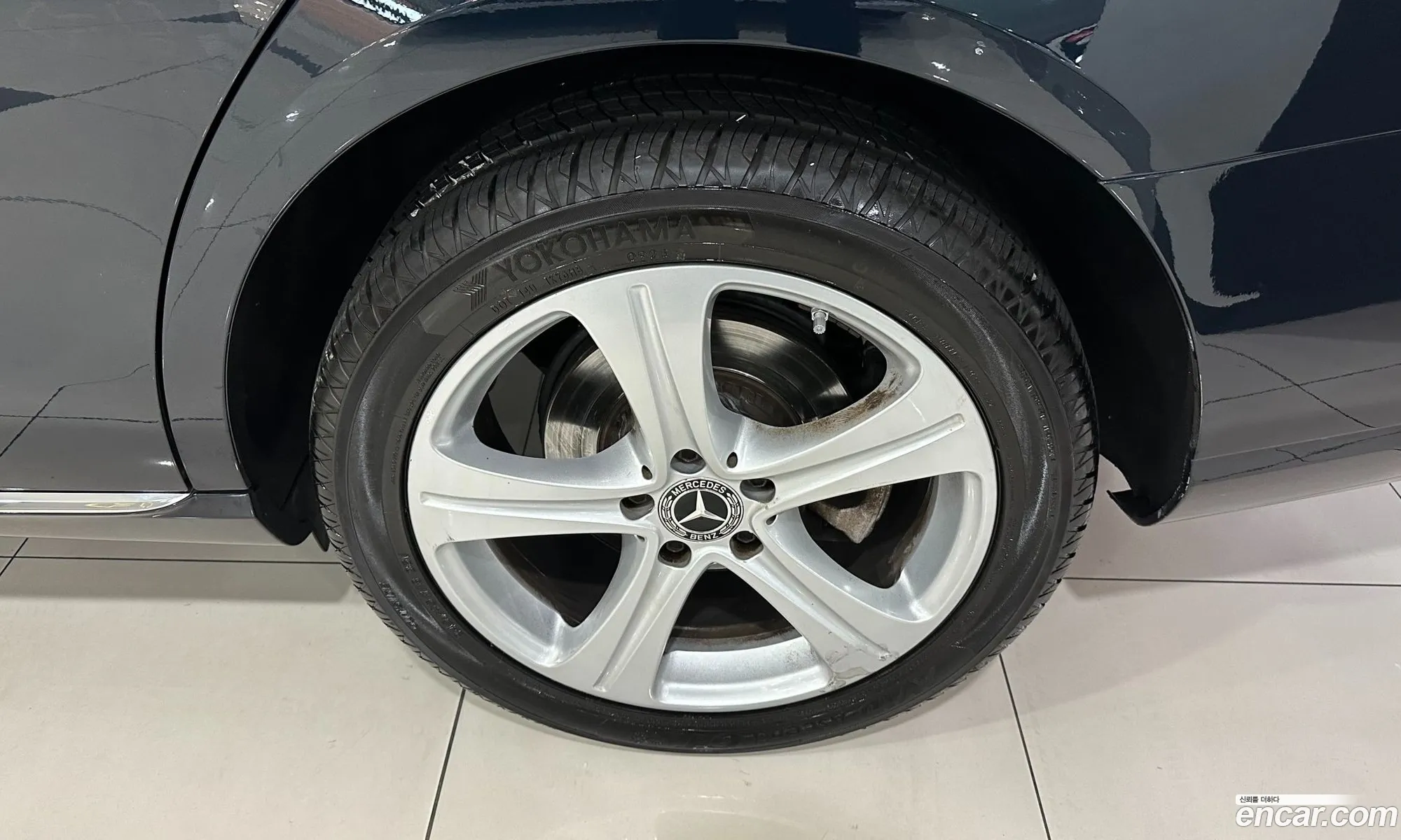 Mercedes-Benz E-Class W213 2017 — 16
