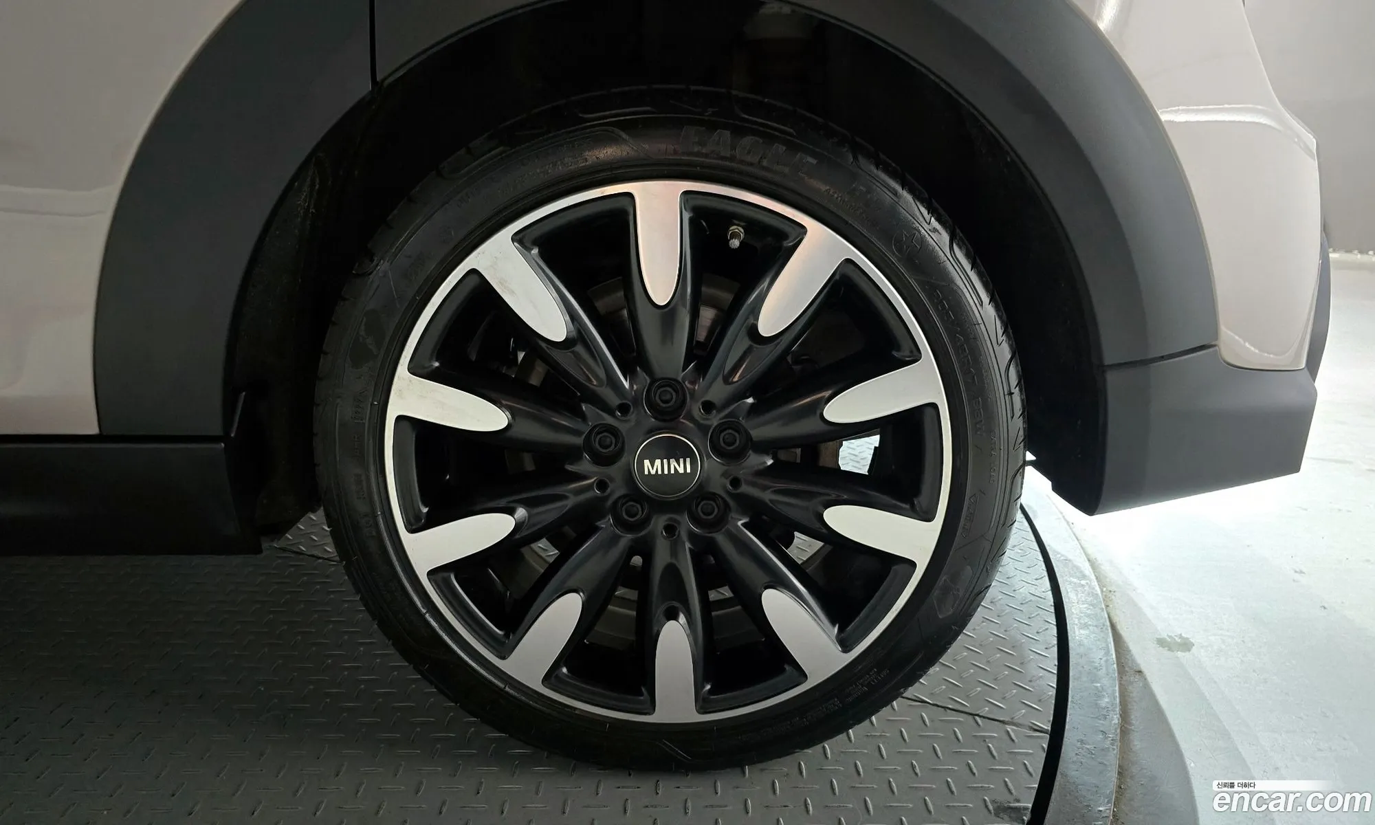 Mini Cooper S 2022 WMW61DK07P2S54151 — 11