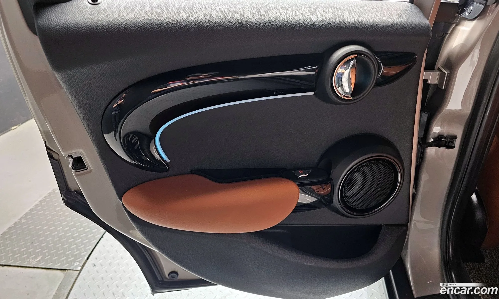 Mini Cooper S 2022 WMW61DK07P2S54151 — 24