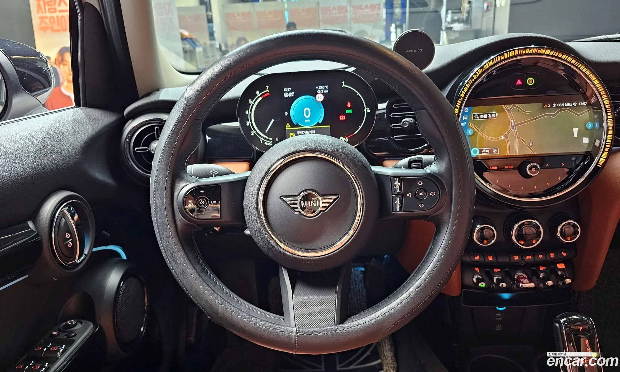 Mini Cooper S 2022 WMW61DK07P2S54151 — 17