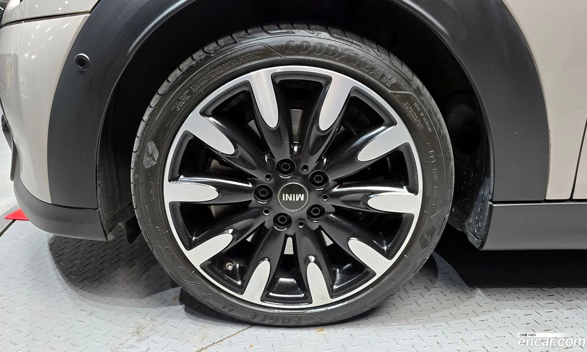 Mini Cooper S 2022 WMW61DK07P2S54151 — 22