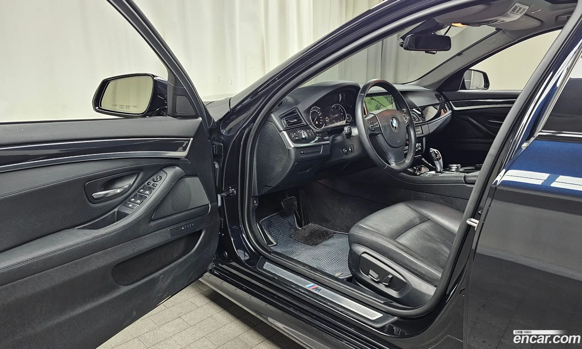 BMW 5 Series 2016 WBA5E5105GG201006 — 13
