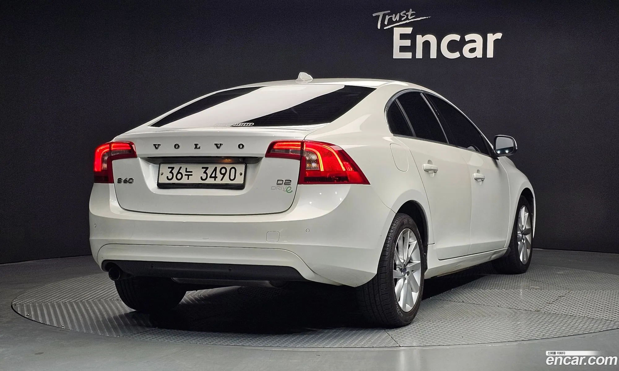 Volvo S60 2015 YV1FS84BBF2355153 — 12