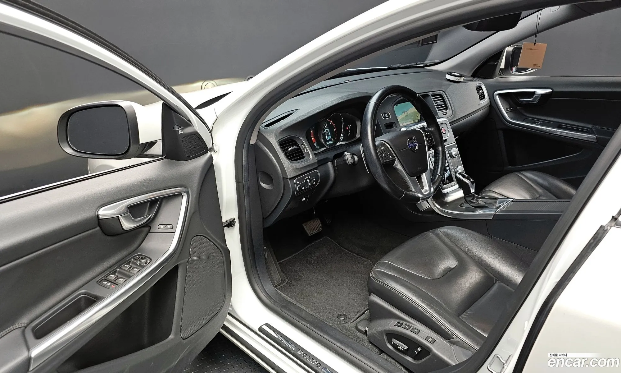 Volvo S60 2015 YV1FS84BBF2355153 — 11