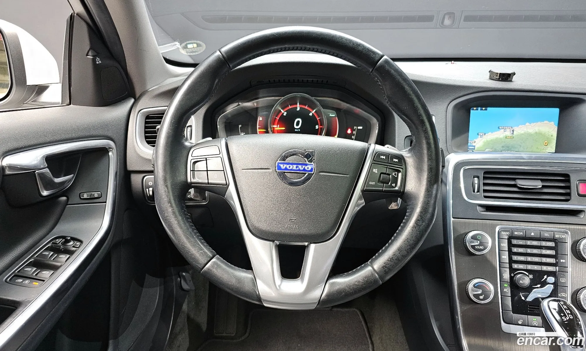 Volvo S60 2015 YV1FS84BBF2355153 — 19