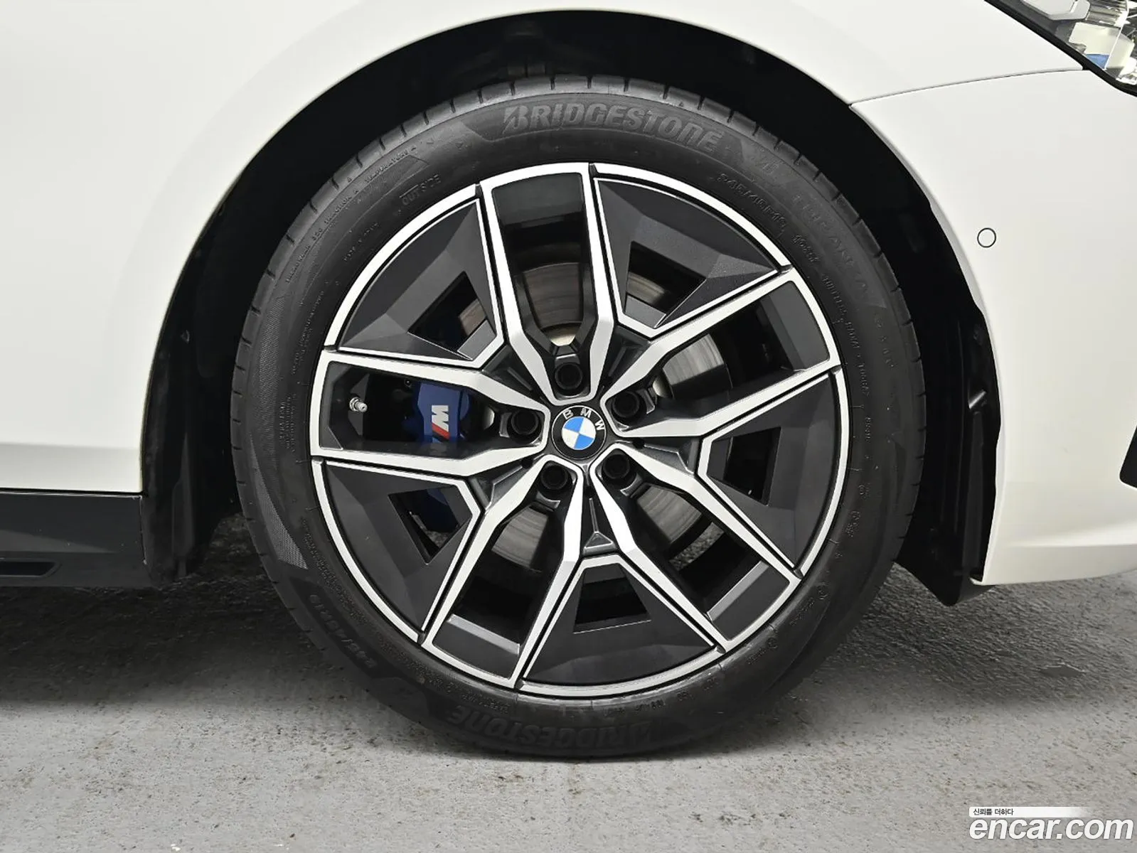 BMW 5 Series 2025 — 9