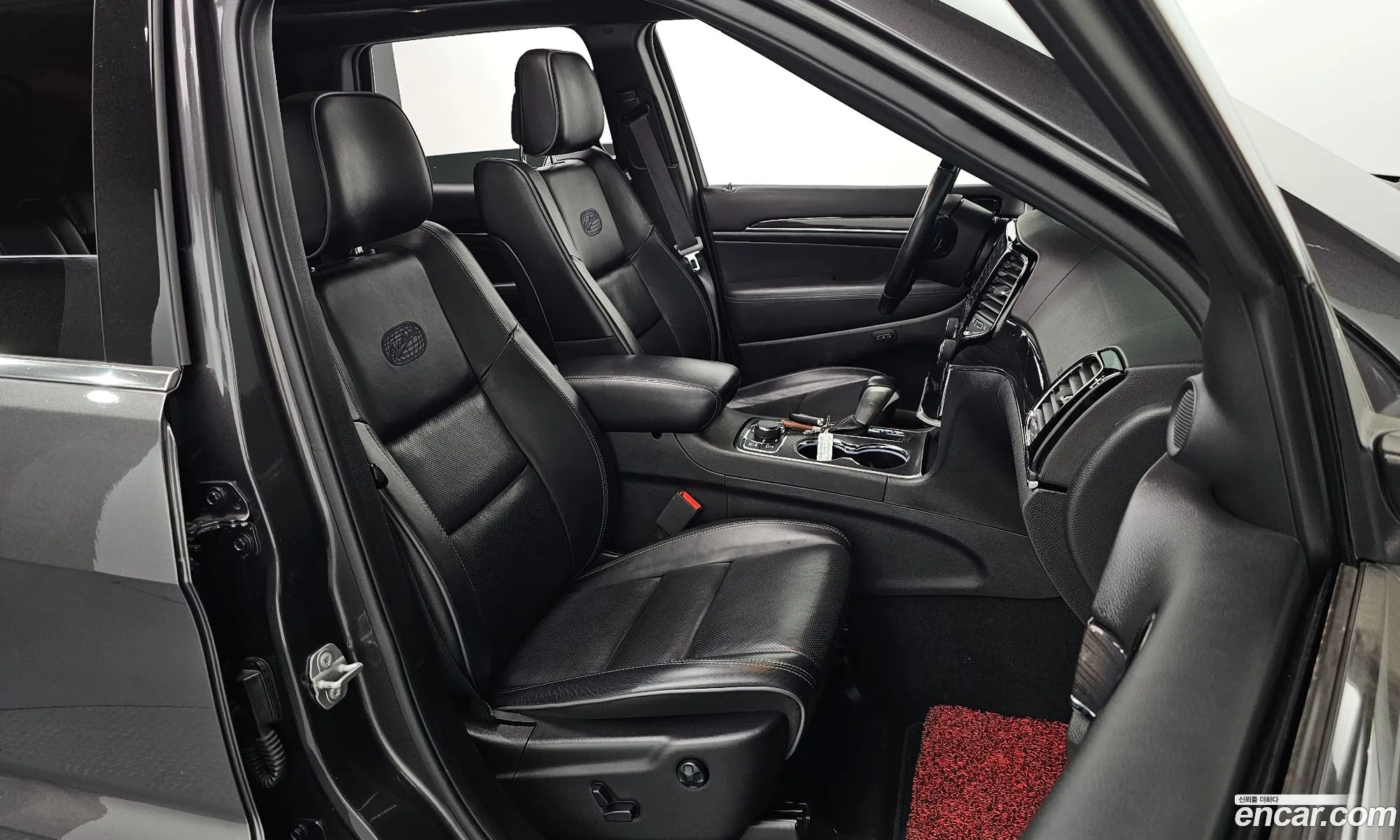 Jeep Grand Cherokee 2020 — 24
