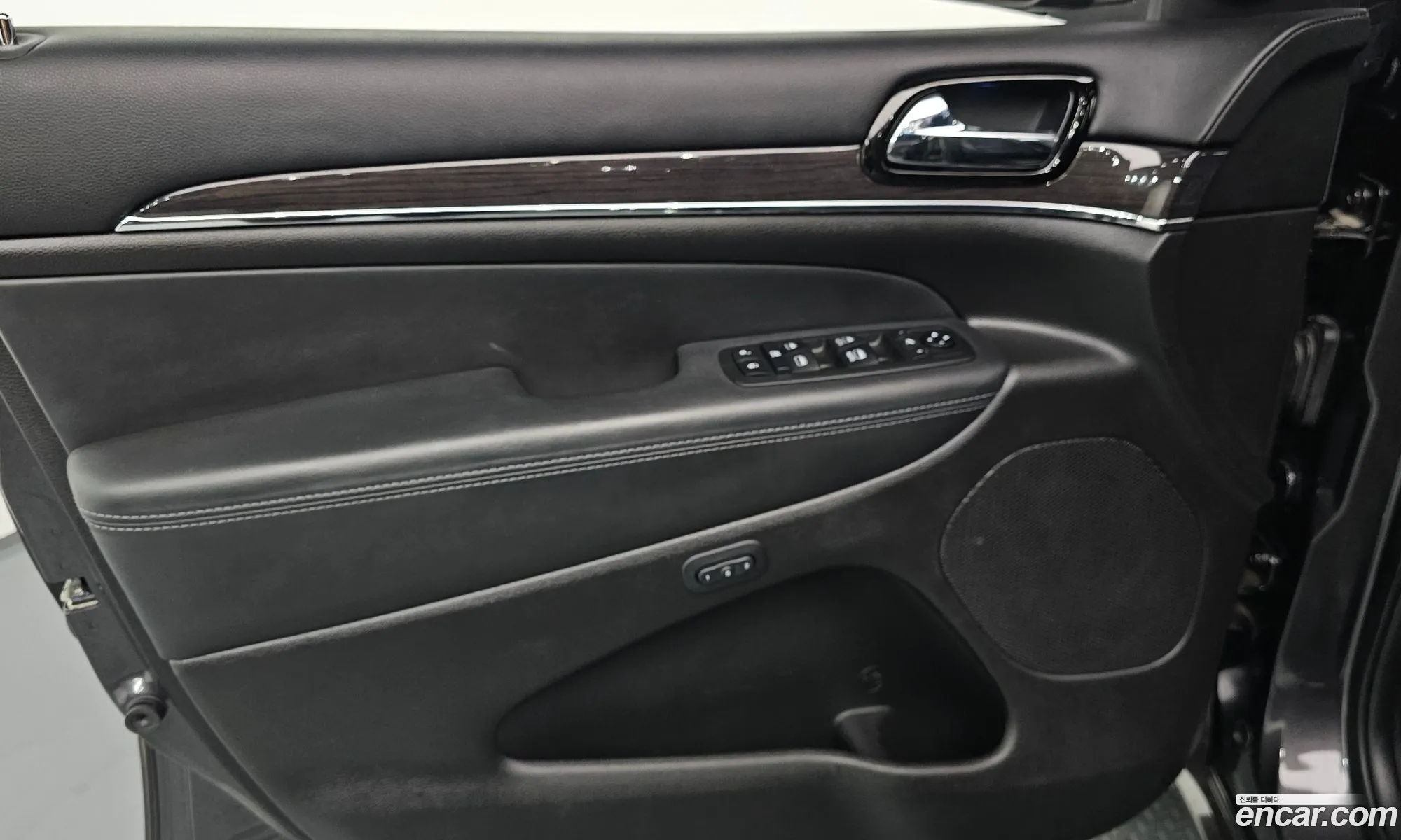 Jeep Grand Cherokee 2020 — 18