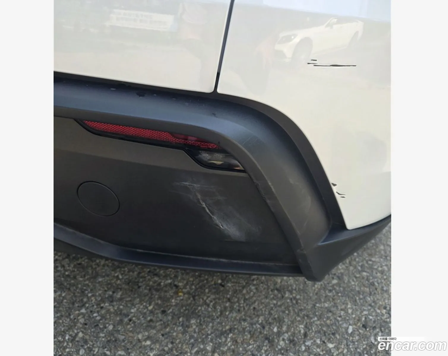Tesla Model Y 2025 — 12