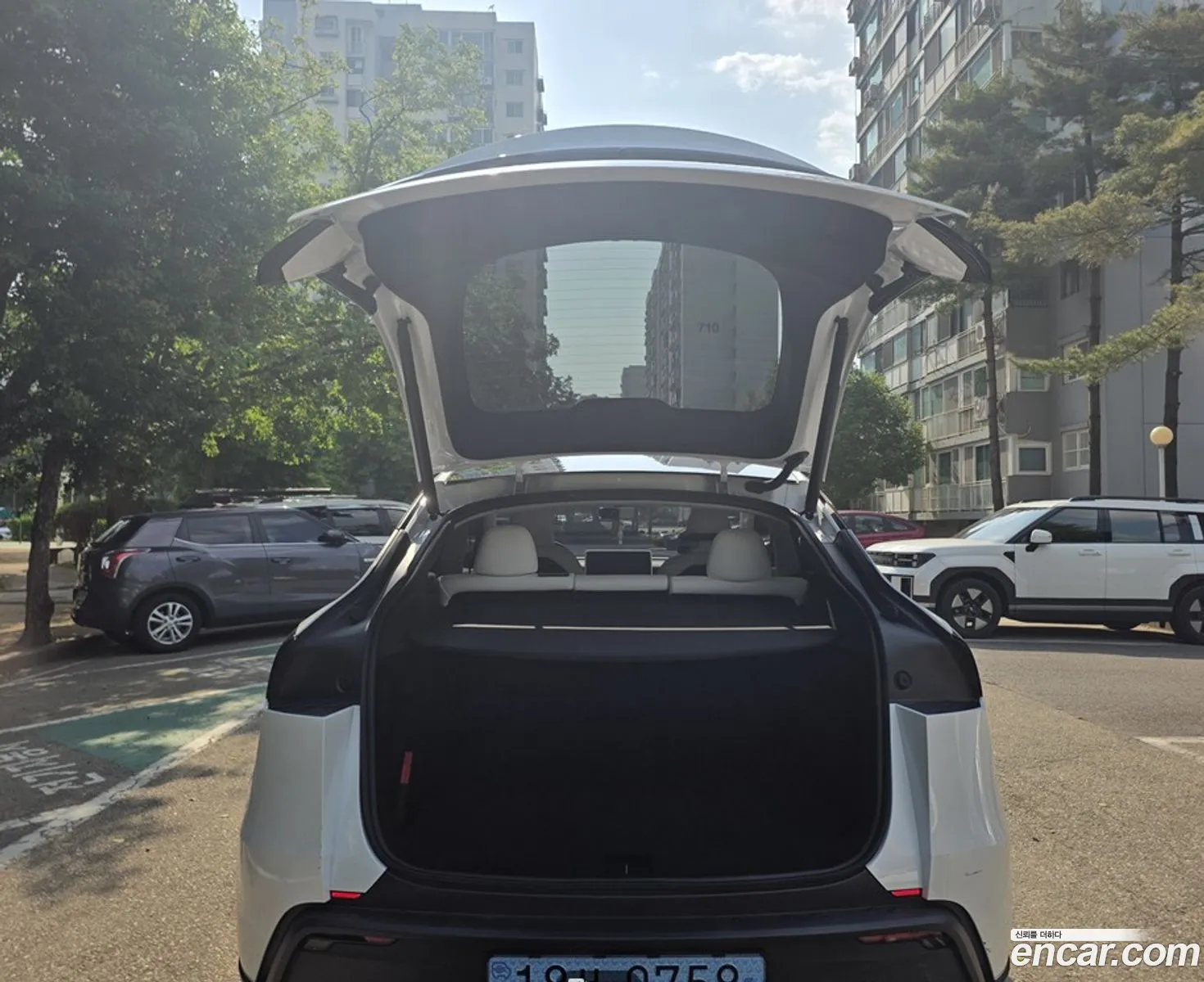 Tesla Model Y 2025 — 6