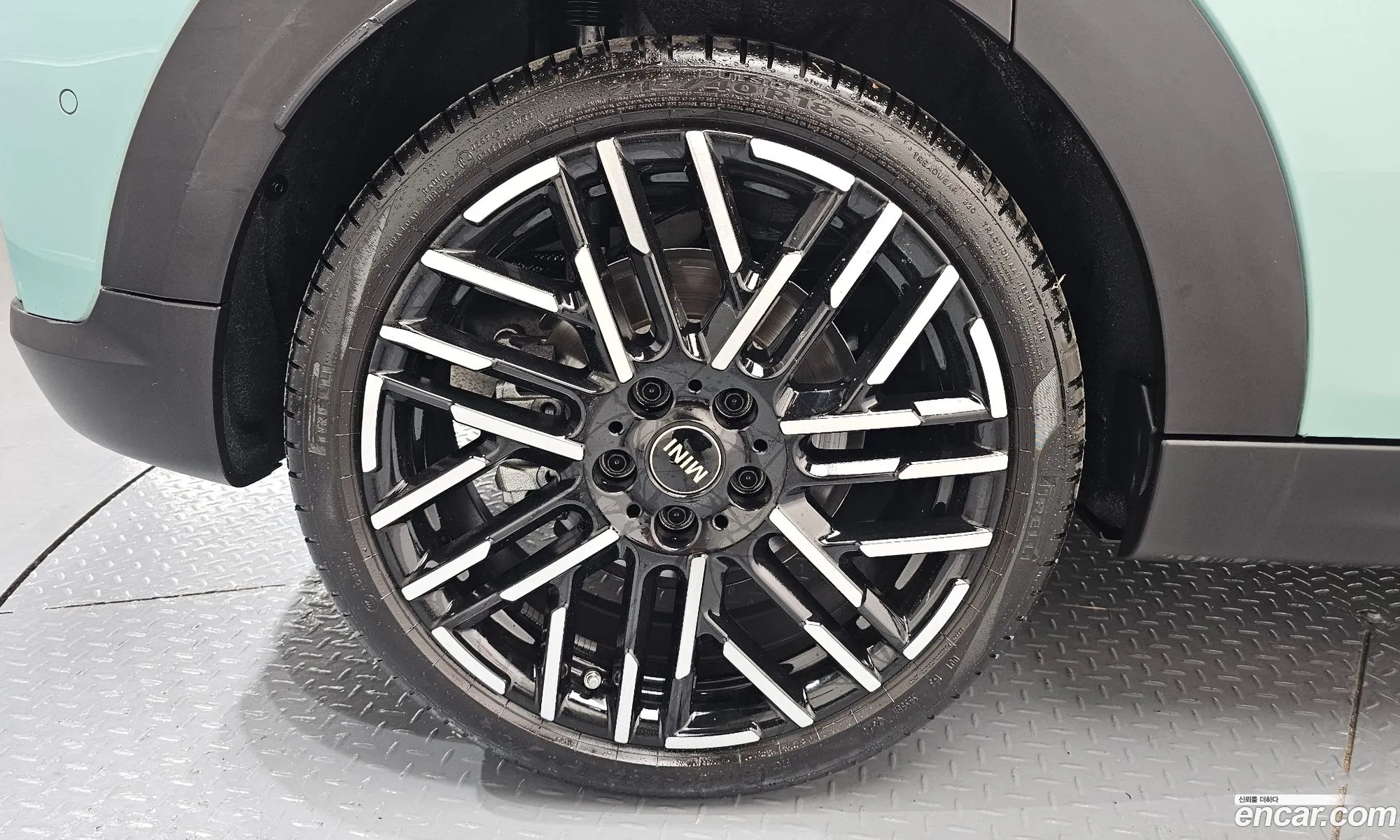 Mini Cooper S 2024 WMW51GD06S2W62207 — 17