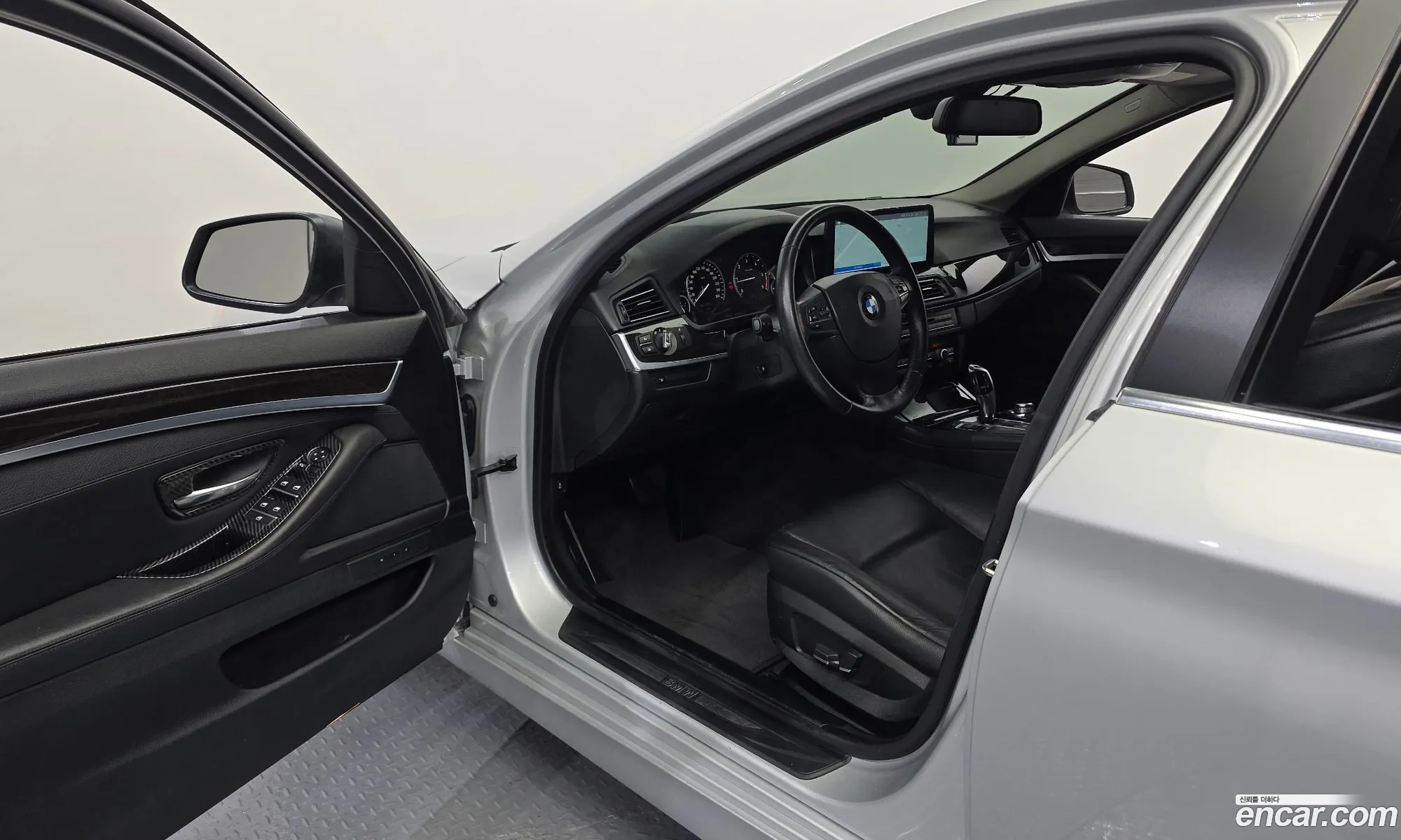 BMW 5 Series 2012 — 12