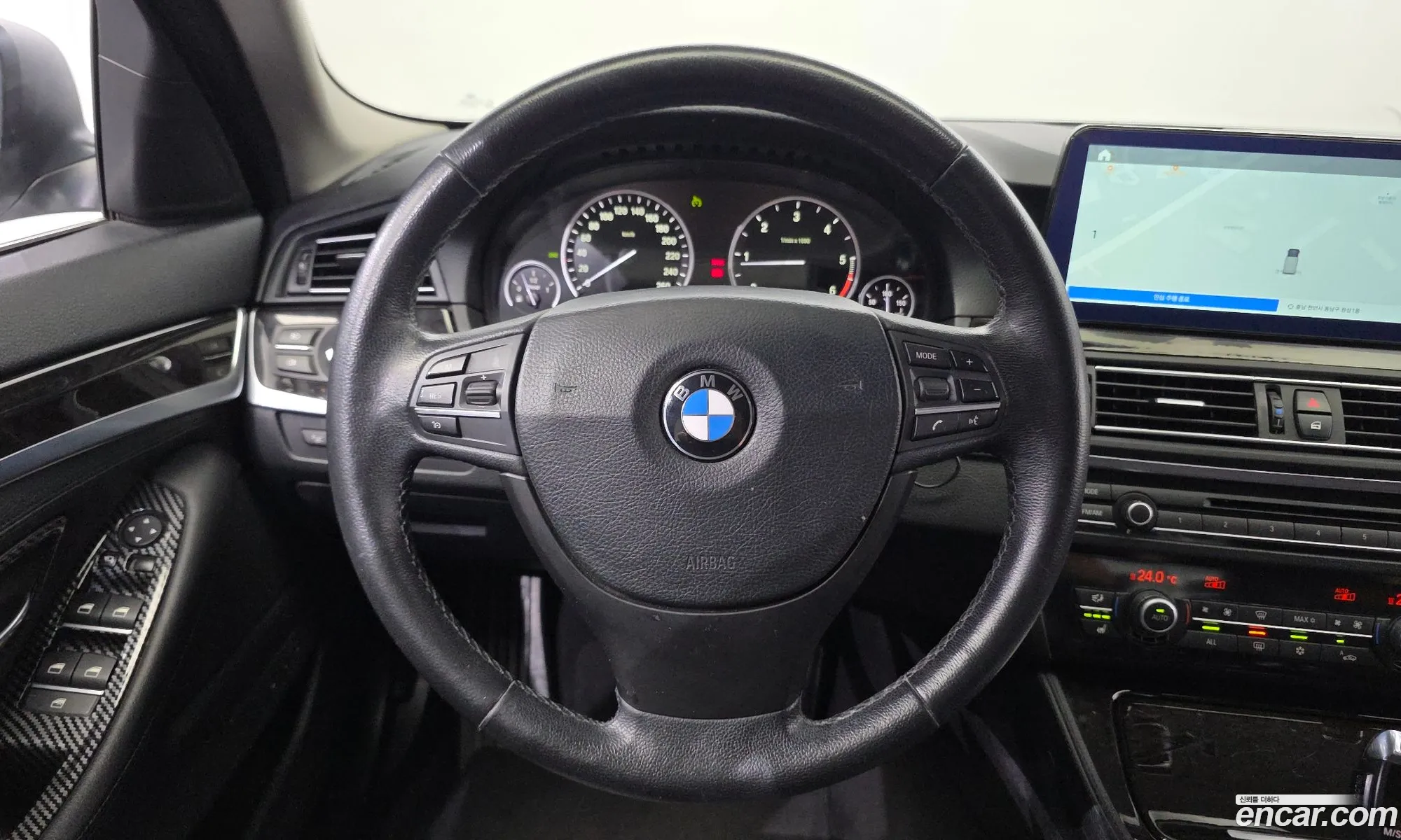 BMW 5 Series 2012 — 10