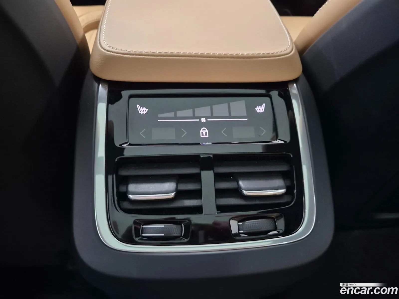 Volvo XC90 2025 — 19