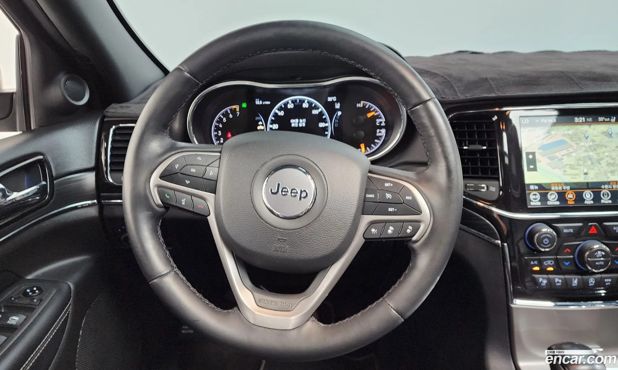 Jeep Grand Cherokee 2021 — 24